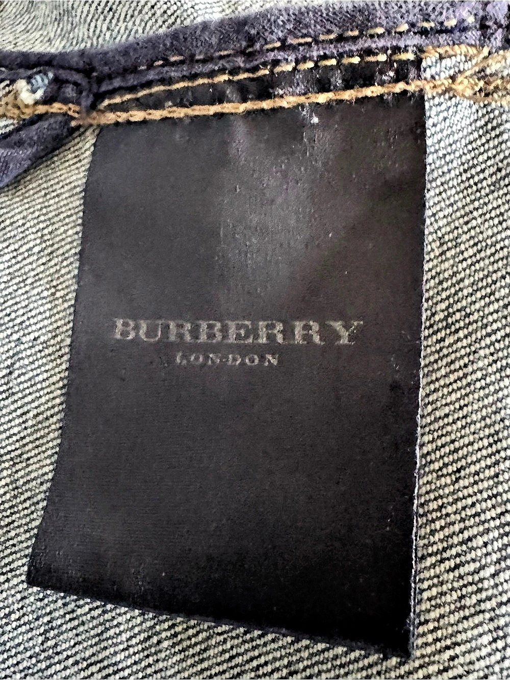 Burberry Denim Jacket in Blue Size 6 EUC - Picture 5 of 16